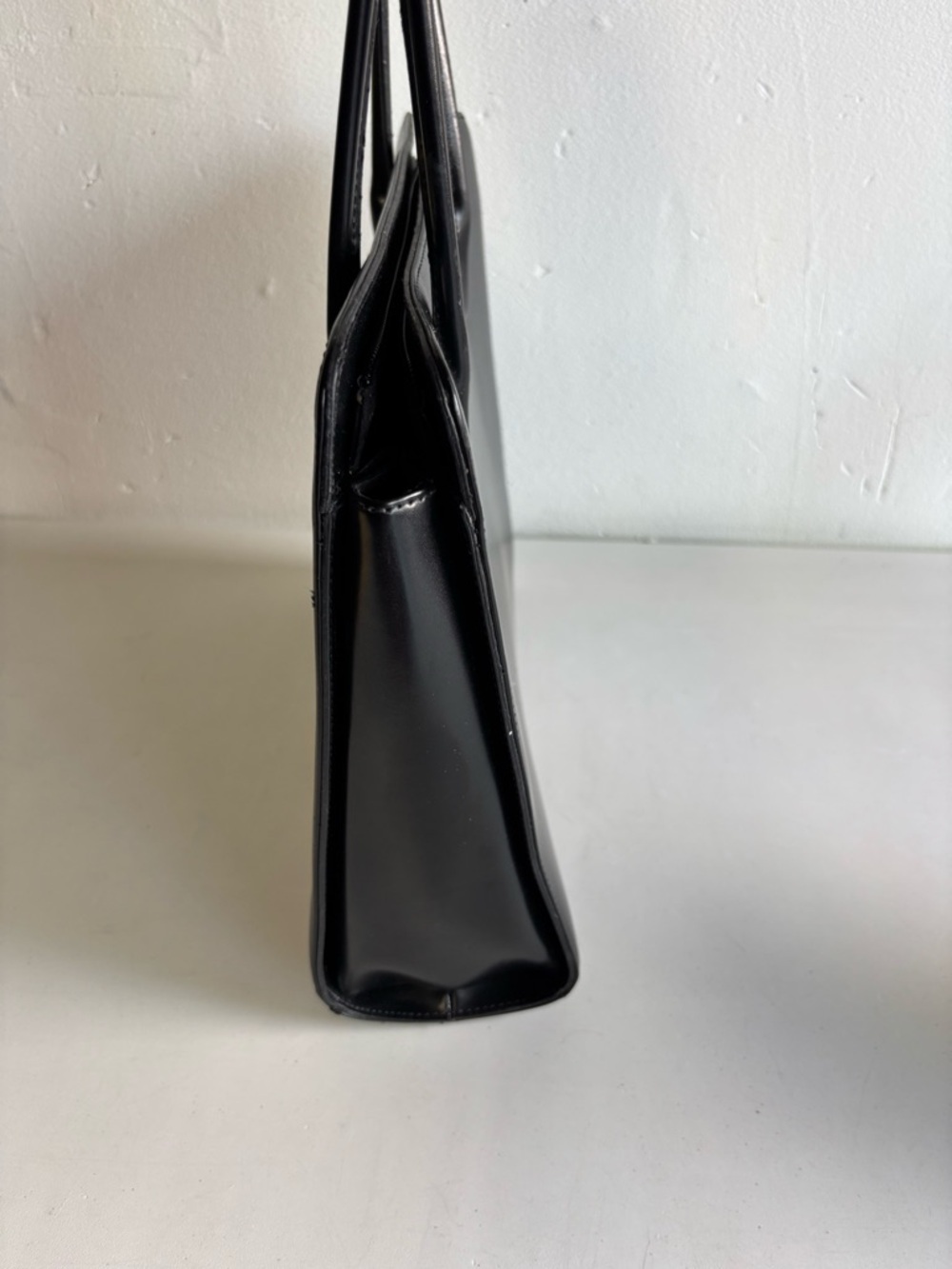 Designer Inspired Black Smooth Leather Top-Handle Tote - Picture 4 of 6